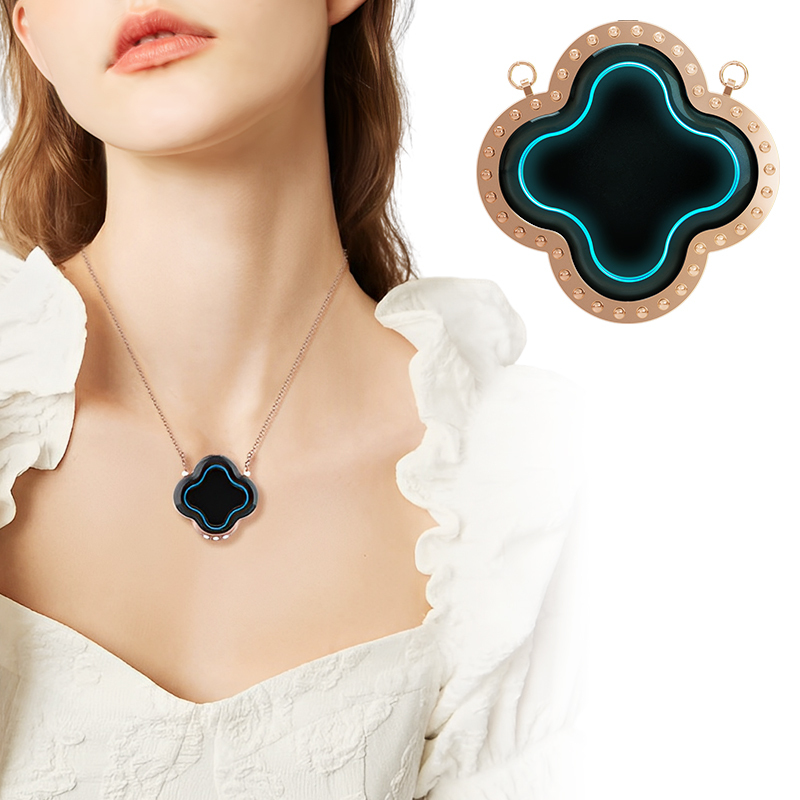 At a loss 132-15 Negative lon Generator PM2.5 Portable Anion Personal Air Cleaner Necklace Wearable Air Purifier
