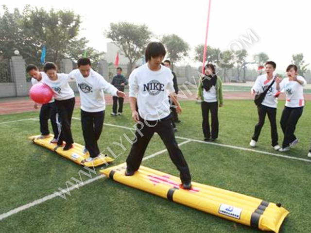 過橋,飛昇嘉年華 FLYUP CARNIVAL