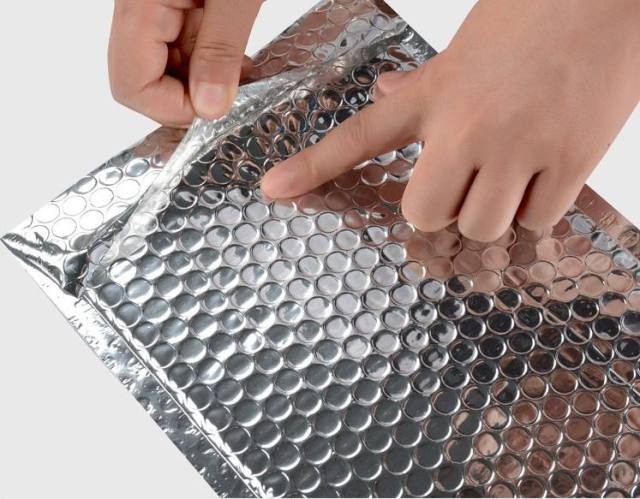 Silver Bubble Mailers