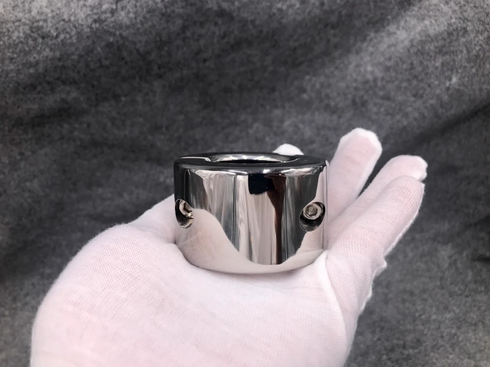 Screw Closed Ring Scrotum Stretcher