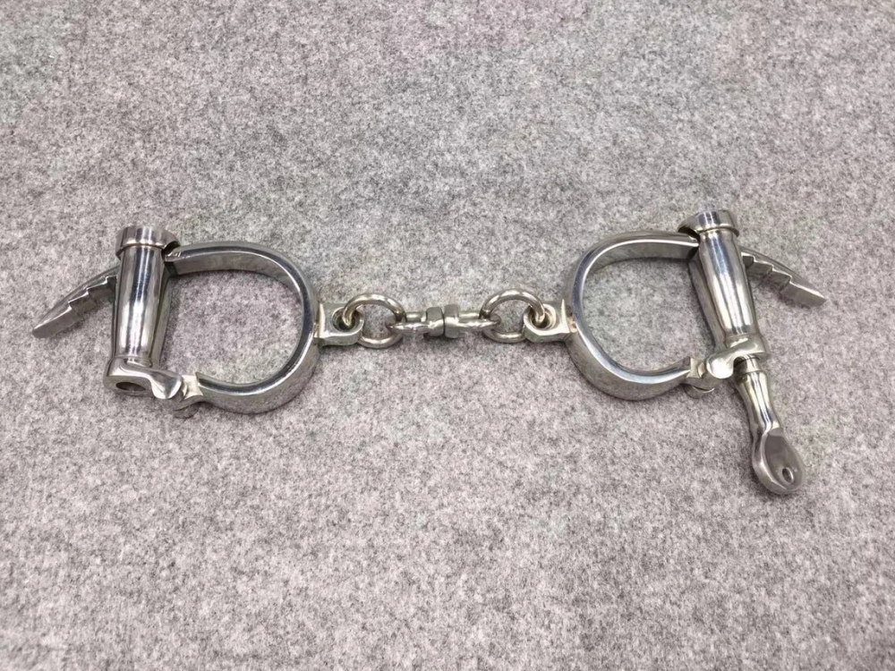 Adjustable Stainless Steel Horseshoe Handcuffs Metal Bondage Gear