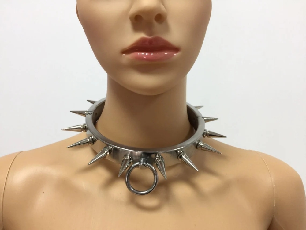 Customizable Metal Bondage Gear Device Stainless Steel BDSM Collar With 1 Row Of Spikes