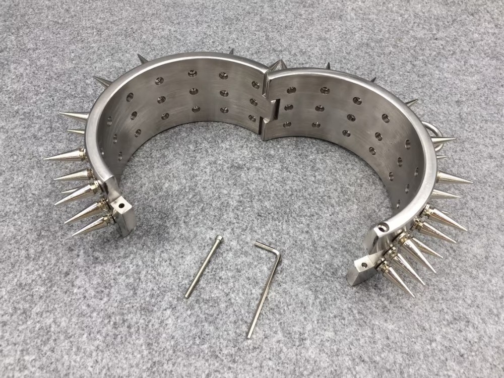 Customizable Metal Bondage Gear Device Stainless Steel Collar With 3 Row Of Spikes
