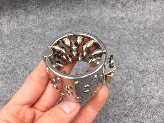 4 Rows Ring Scrotum Pendant Device for Men Steel Steel Spike Cock Ring