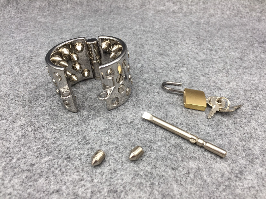 4 Rows Ring Scrotum Pendant Device for Men Steel Steel Spike Cock Ring