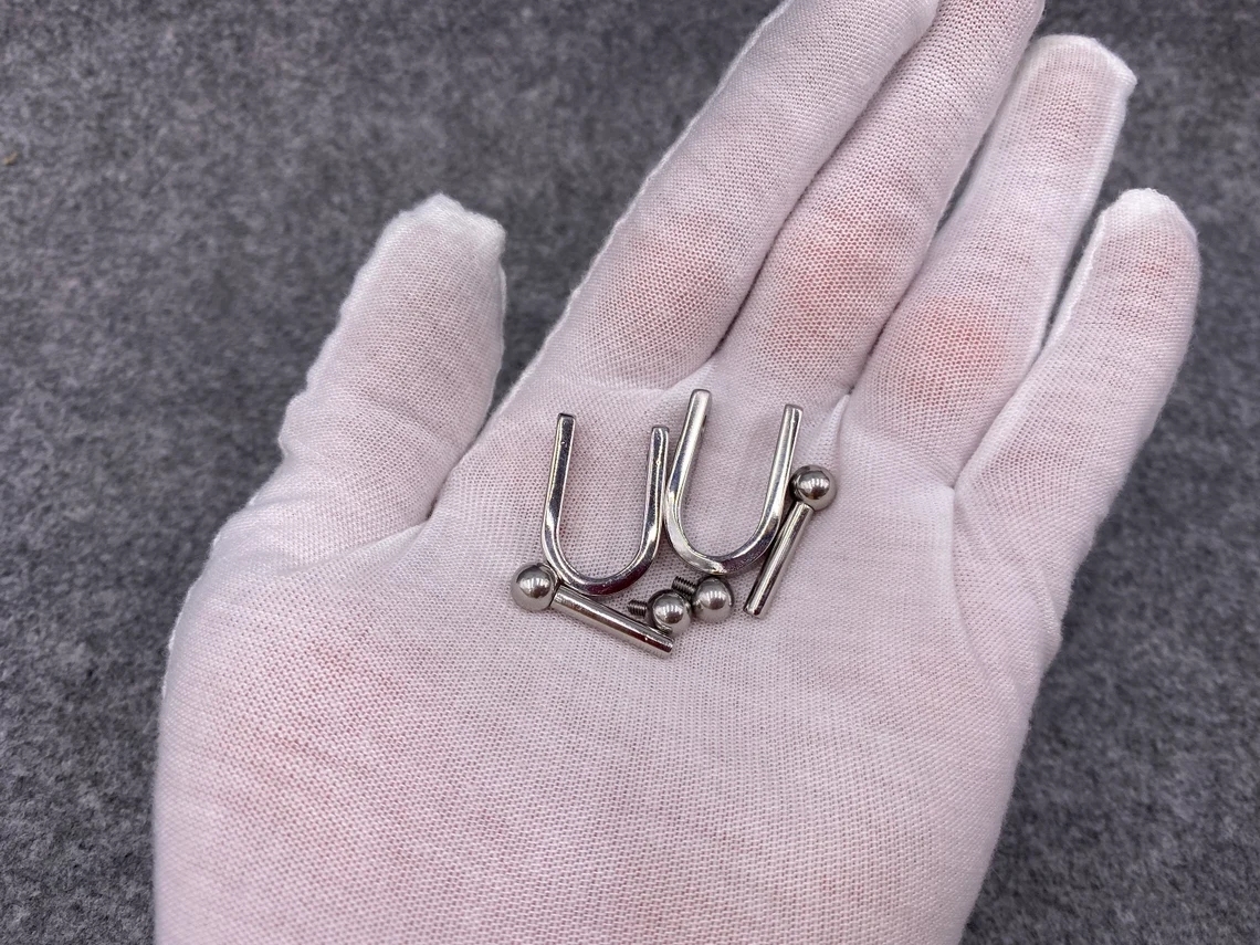 Custom Stainless Steel/ Titanium Nipple Stirrup