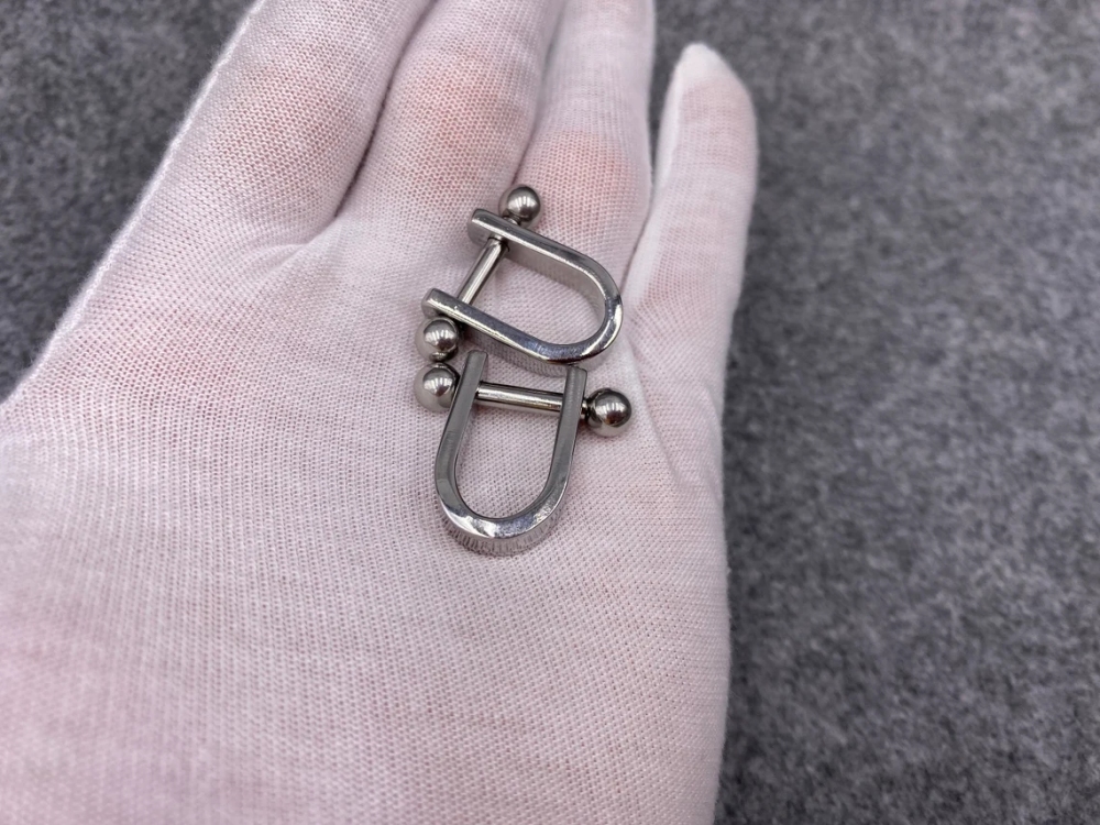 Custom Stainless Steel/ Titanium Nipple Stirrup