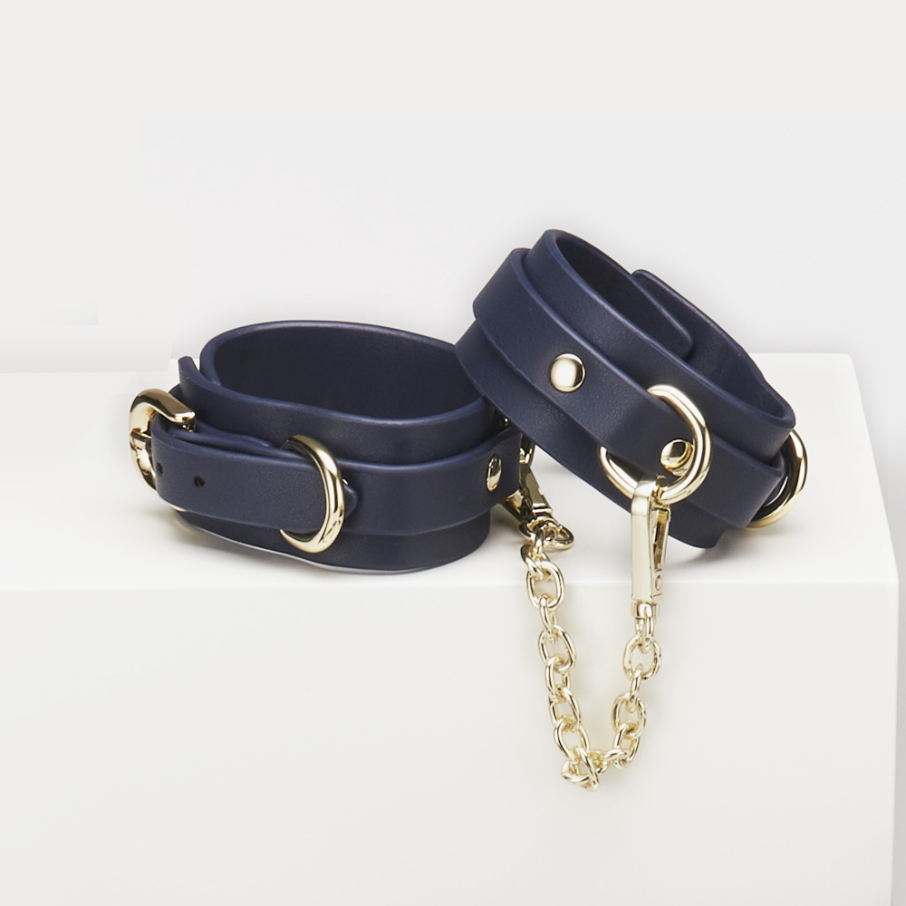 PU Leather Bondage Gear Collar Handcuffs Ankle-Cuffs Eye-Mask Whip Oval-Bag Set