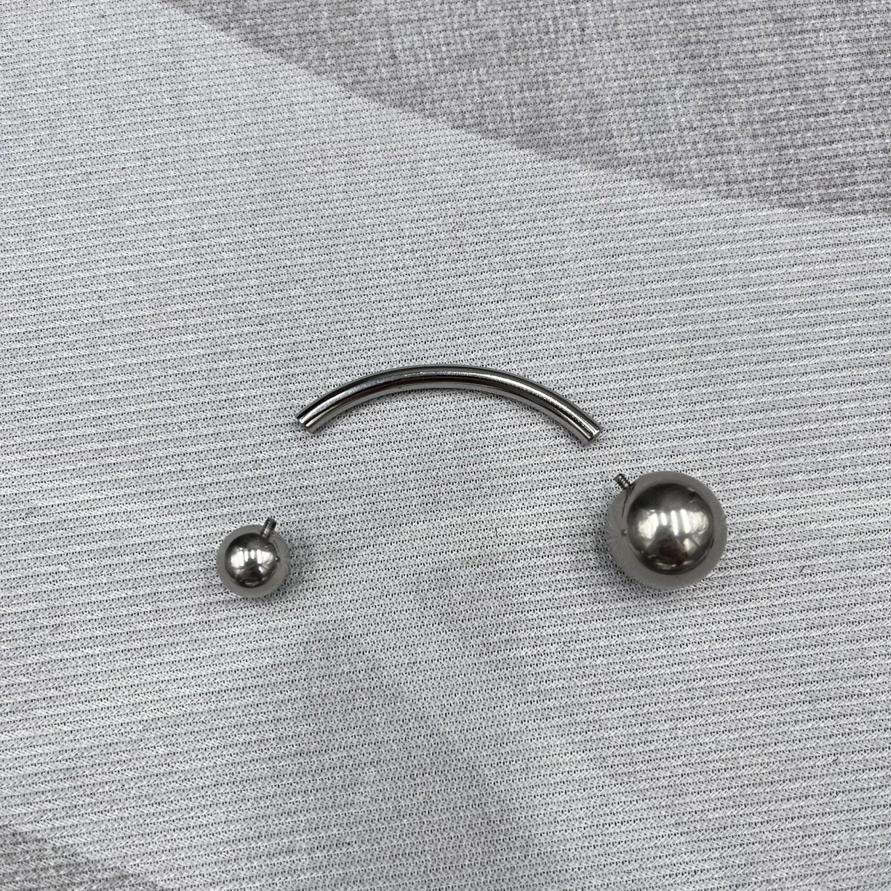 In Stock Gauge/Thickness 3.5mm Titanium Body Jewelry Bent Barbell