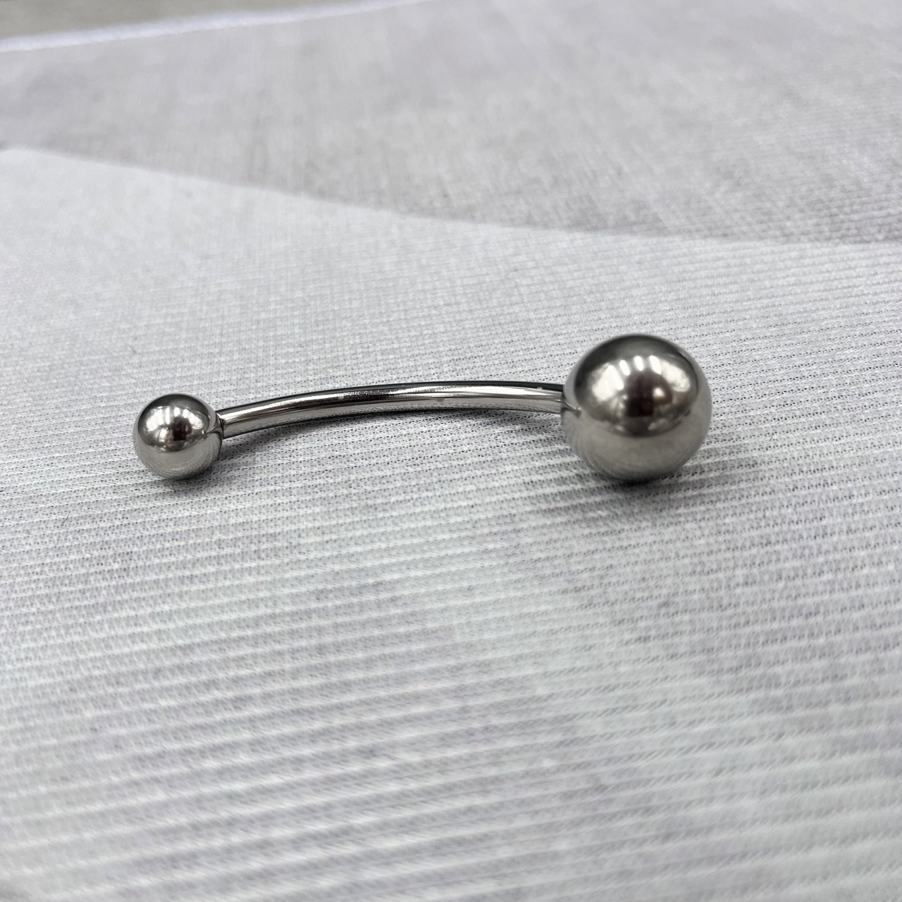 In Stock Gauge/Thickness 3.5mm Titanium Body Jewelry Bent Barbell