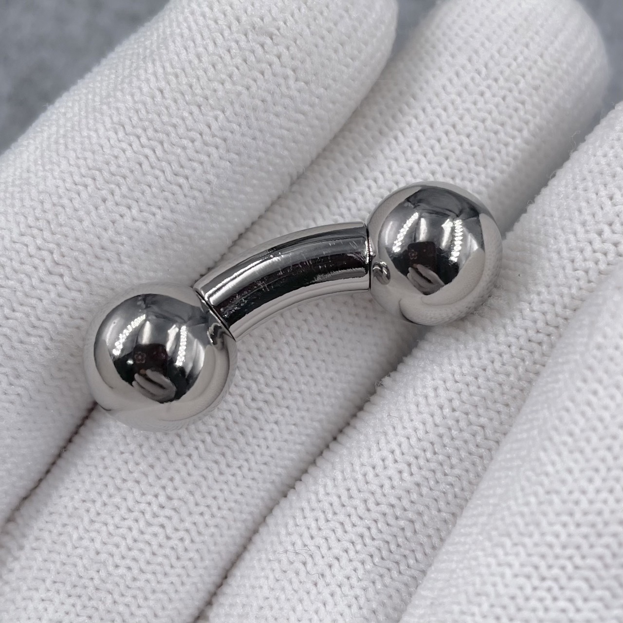 In Stock Gauge/Thickness 6mm Titanium Body Jewelry Bent Barbell