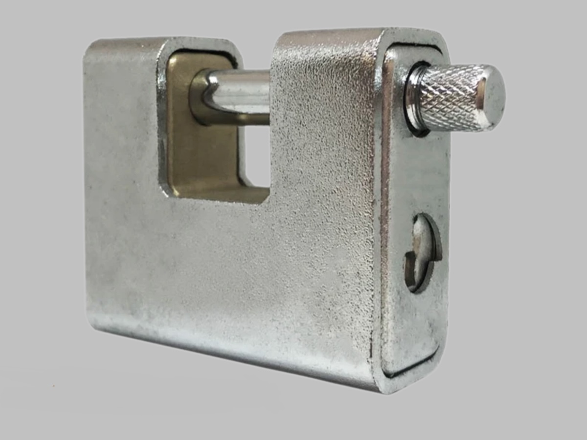 ARMOURED PADLOCK