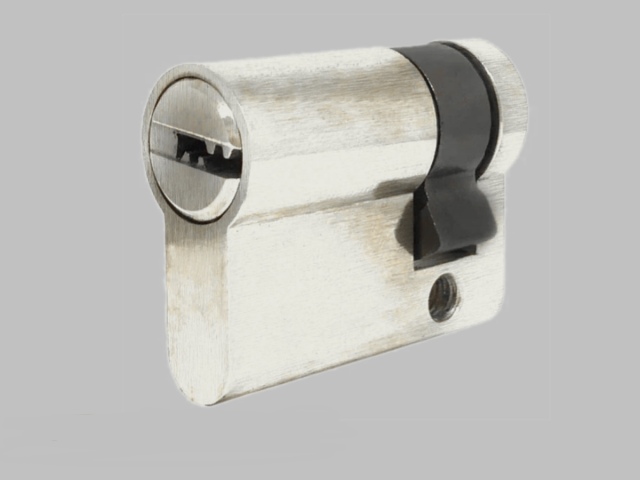 EUROPROFILE HALF CYLINDER WITH DIN CAM