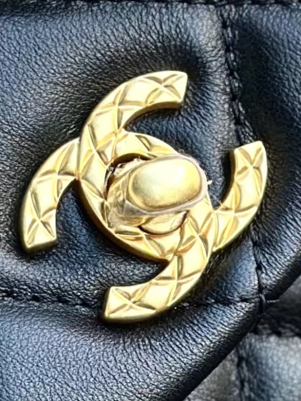 香奈儿CHANEL女包包原厂皮  23b新款复古vintage金币徽章口盖包