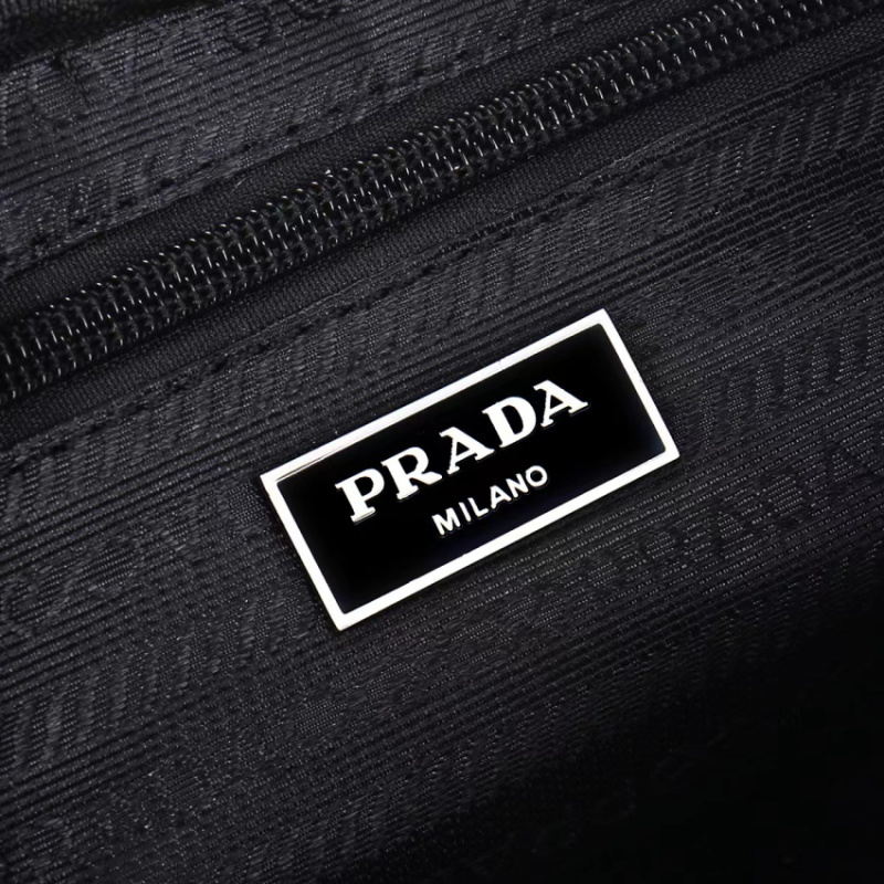 Prada/普拉达女包 三角标 尼龙 配皮 斜挎包包 爆款胸包新款男士包 通用款