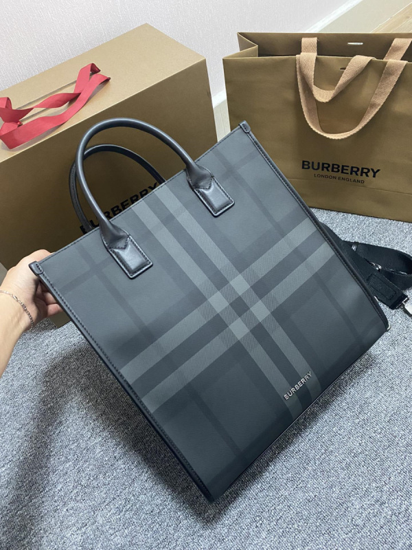 4个款式，，，BURBERRY博柏利巴宝莉男包 轻便竖版 Denny 托特包