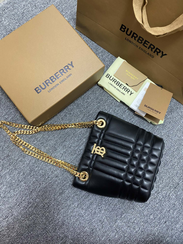 BURBERRY博柏利巴宝莉女包 绗缝款萝拉水桶包