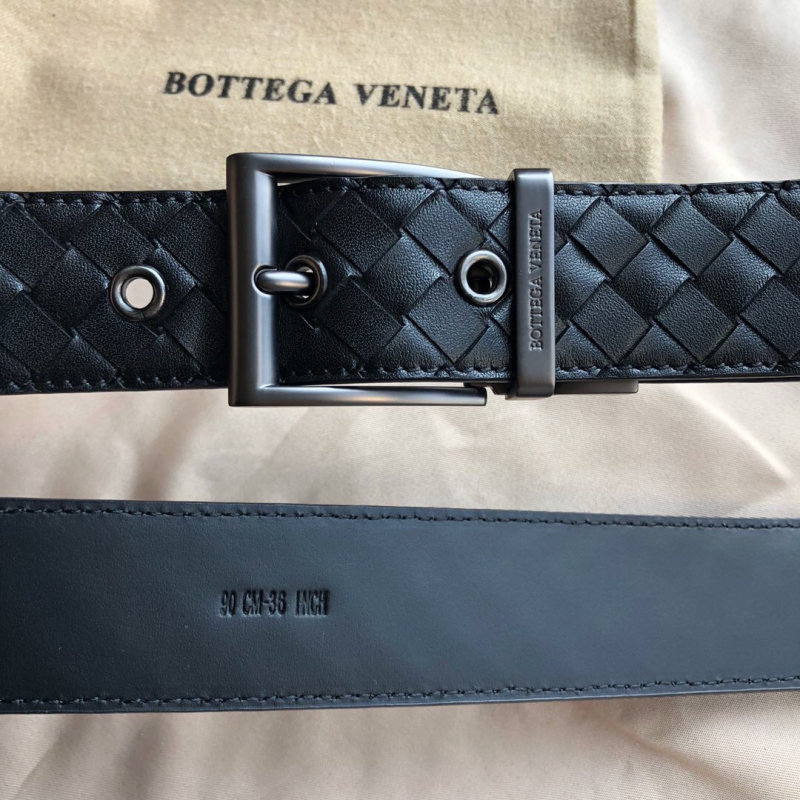 葆蝶家Bottega Veneta 皮带 搭配旋转尾夹针扣