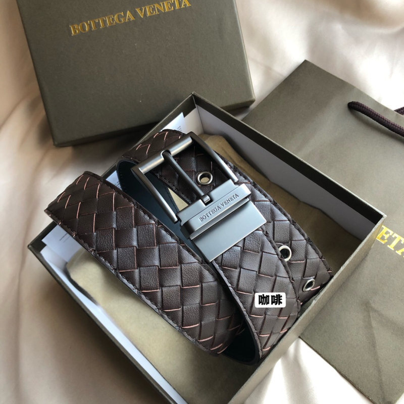 葆蝶家Bottega Veneta 皮带 搭配旋转尾夹针扣