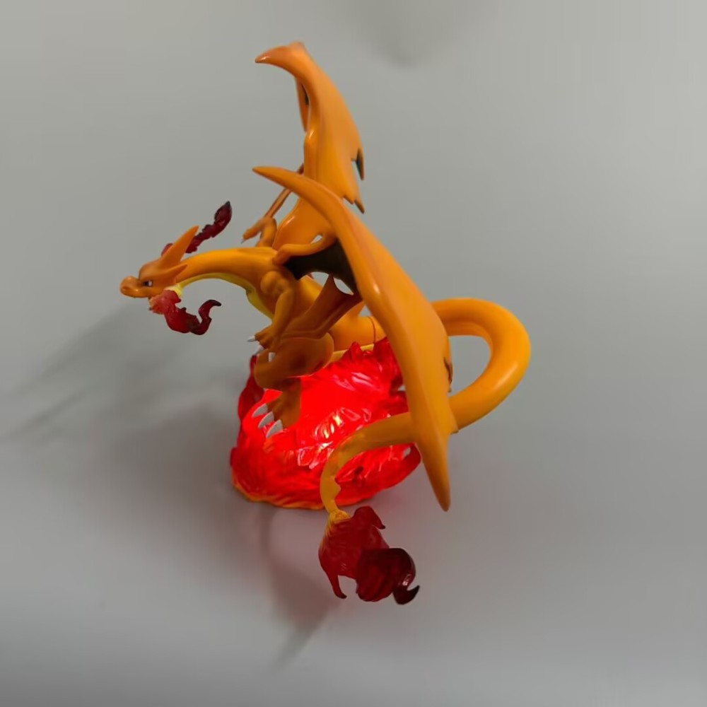 宠物小精灵 真新镇喷火龙 火恐龙小火龙 可发光 摆件模型盒装手办