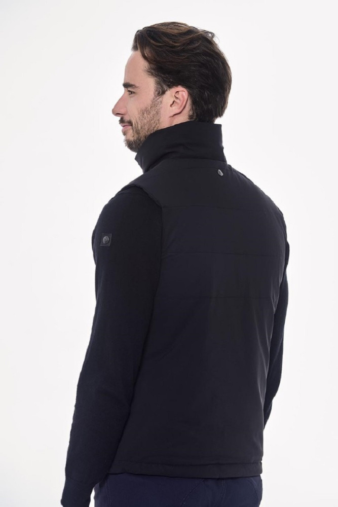 Barja Sleeveless Jacket