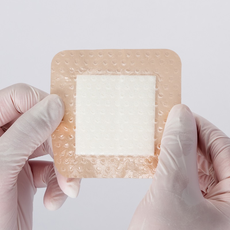 Silicone Self-Adhesive Foam Dressings With Border, Size 5 cm x 5 cm / 2'' x 2'', Advanced Wound Care Solution