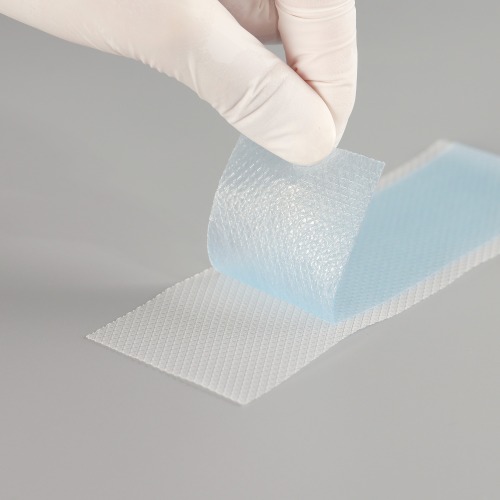 Silicone scar sheet, size 4 cm X 15 cm, color blue, scar care solution