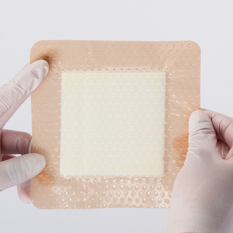 Silicone Adhesive Foam Dressing With Border, Size 10 cm x 10 cm / 4'' x 4'', Advanced Wound Care Solution