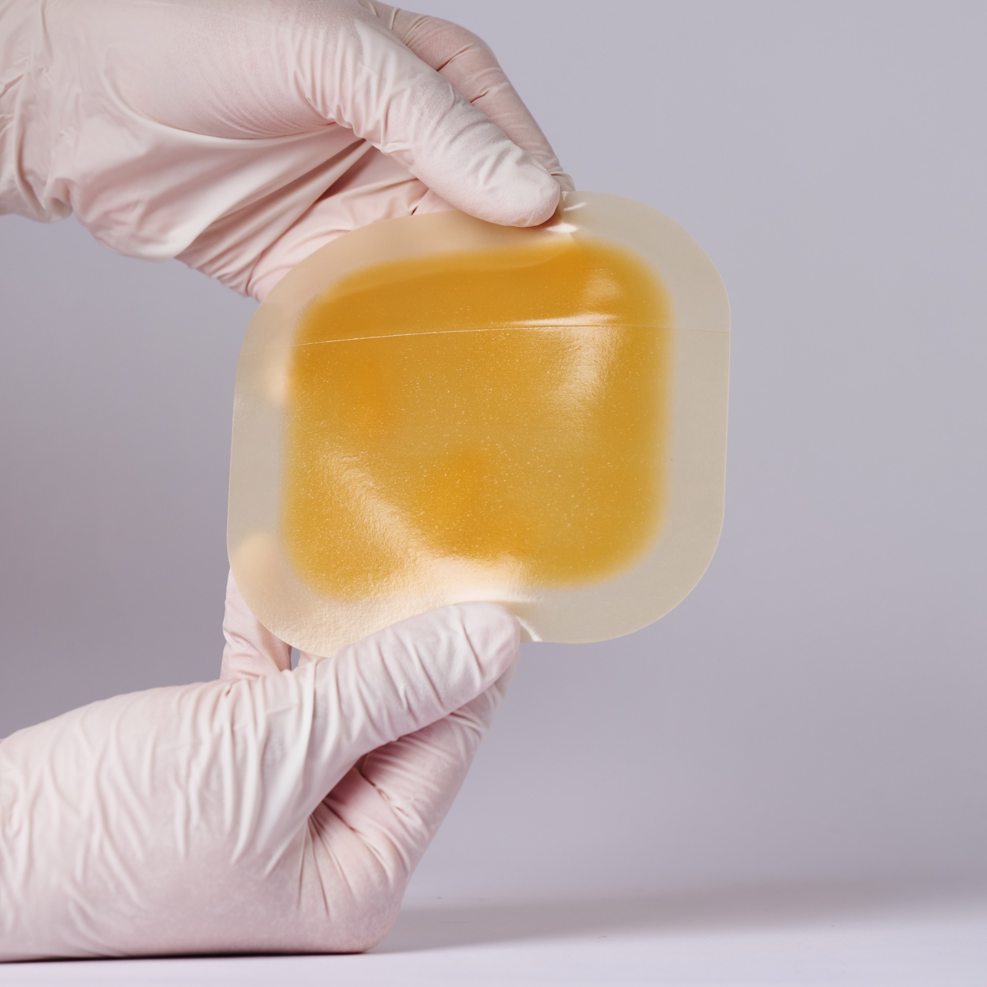 Bordered Hydrocolloid Dressing, size 10 cm x 10 cm / 4"x 4", Adhesive And Bordered , Advanced Wound Care Solution