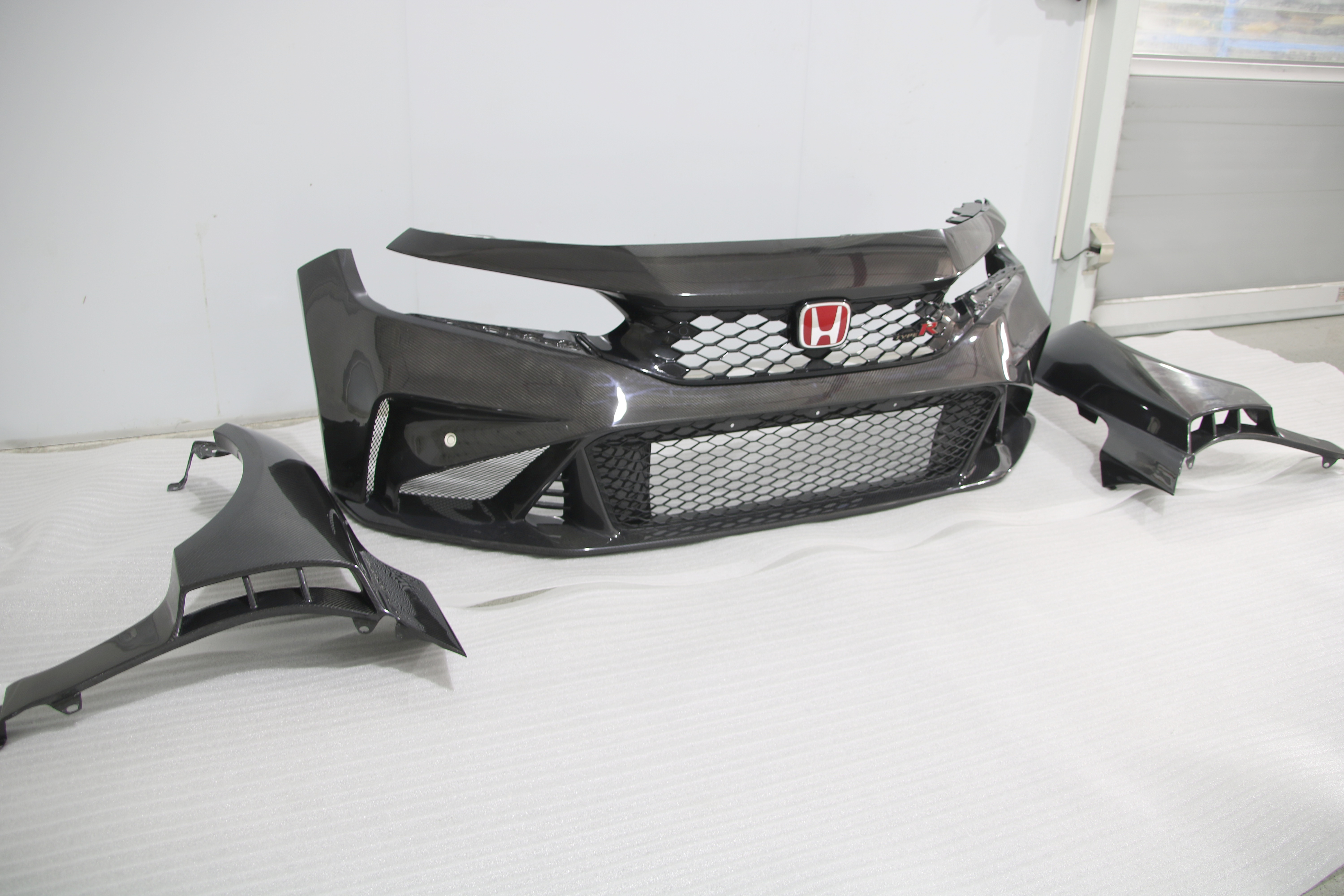 Honda Type R modified with XZT front bumper and fender