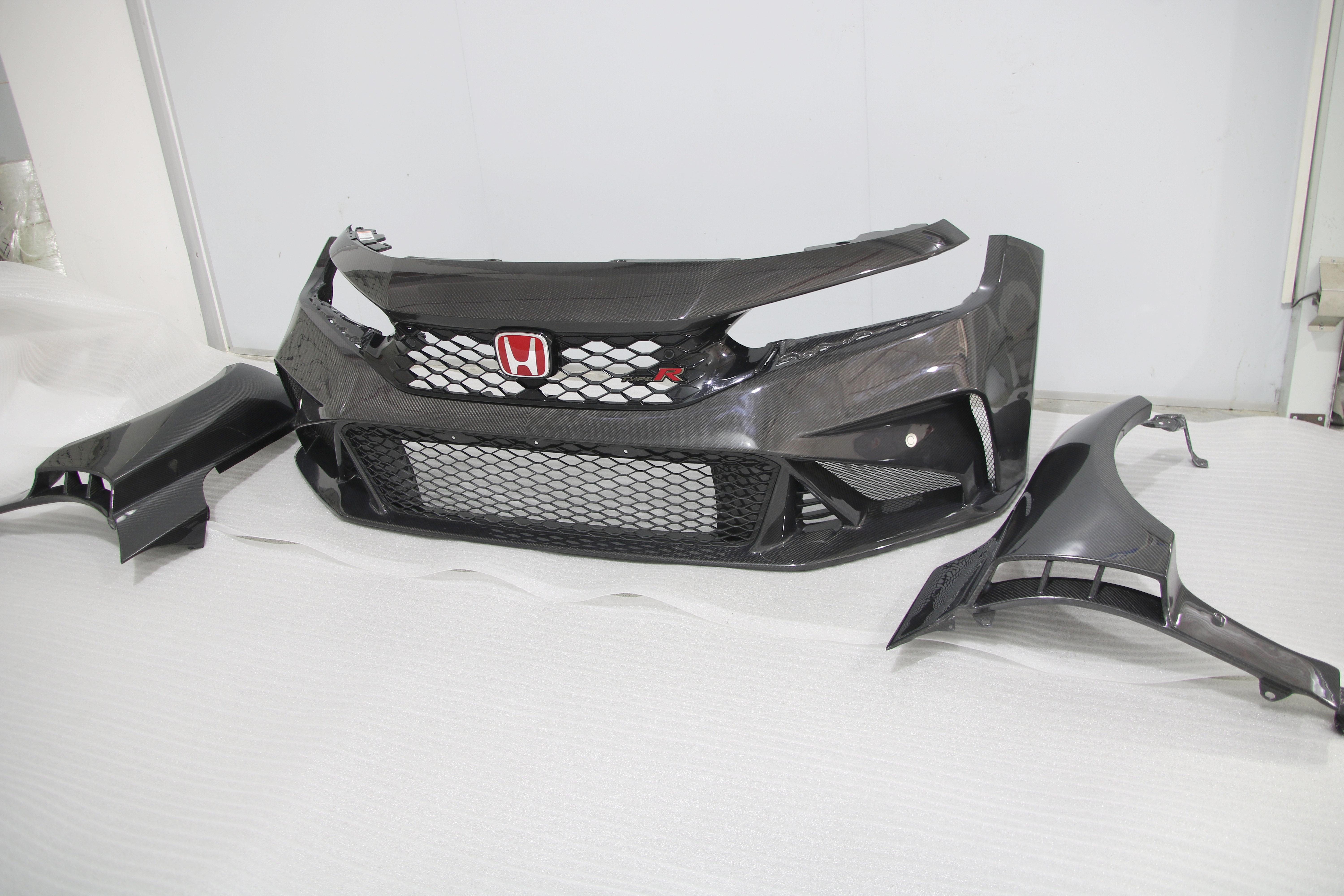 Honda Type R modified with XZT front bumper and fender