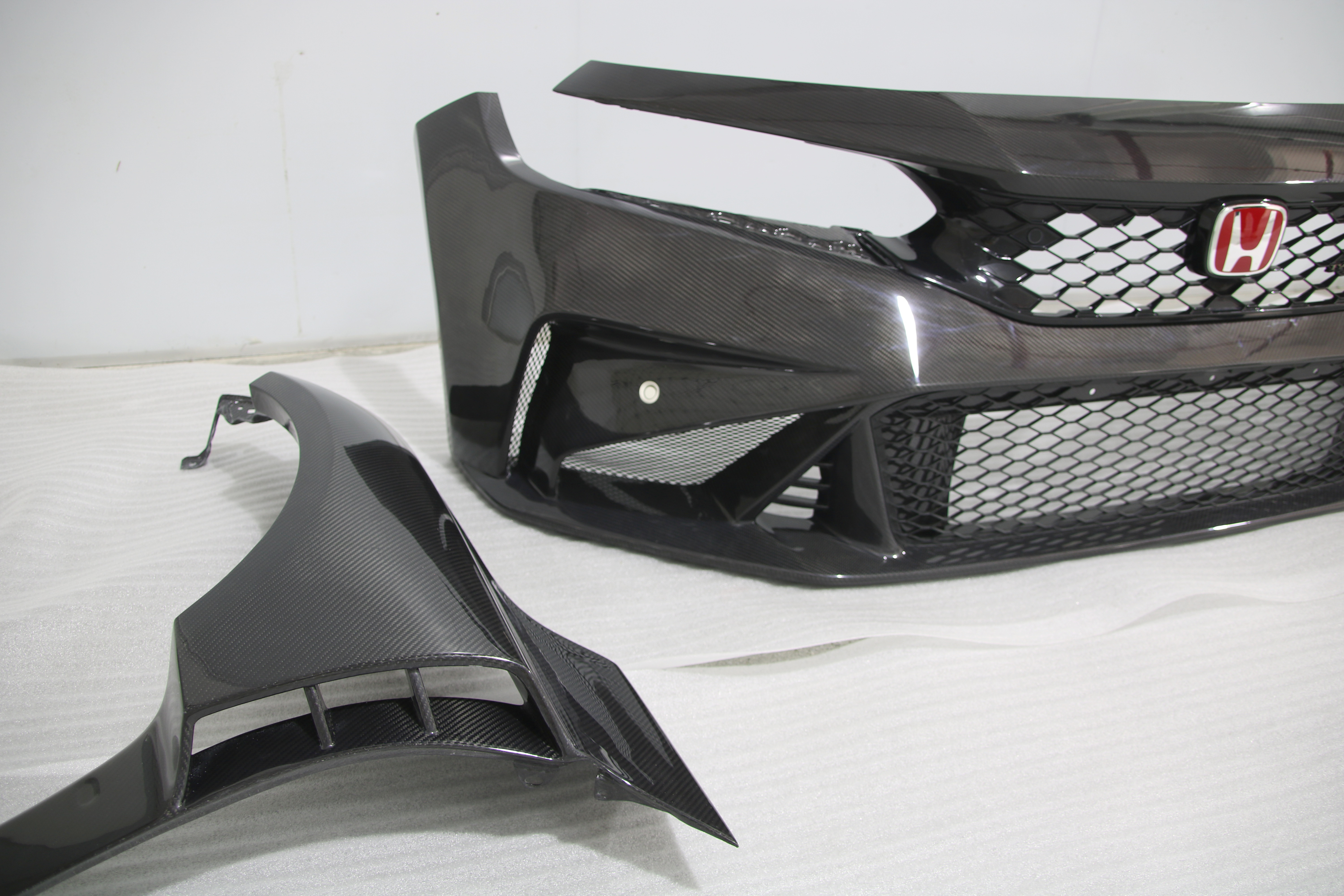 Honda Type R modified with XZT front bumper and fender