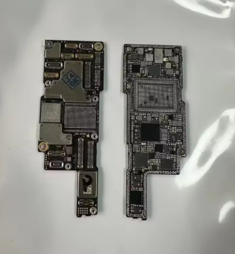 CNC  iPhone 14PRO 打磨板 上层。翻新，无保修