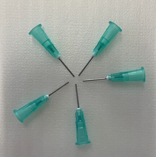 Ago per macchina dosatrice a testa piatta da 0.8 mm (5 pezzi per confezione, colori casuali)