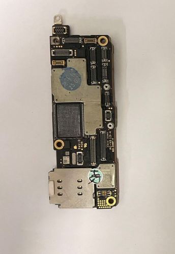 iphone 15 PRO 缺盘拆件练手板 (适用拆件、练手 料板多为拆焊过或维修过，每块板缺失不同,介意者请慎拍!)
