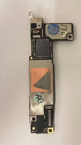 iphone 15 缺盘拆件练手板 (适用拆件、练手 料板多为拆焊过或维修过，每块板缺失不同,介意者请慎拍!)