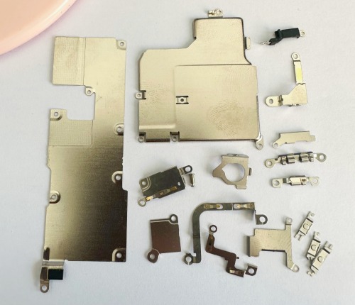 苹果14 pro 全套铁片