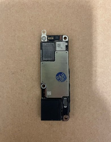 特价! iphone 16 PRO 缺盘拆件练手板 (适用拆件、练手 料板多为拆焊过或维修过，每块板缺失不同,介意者请慎拍!)