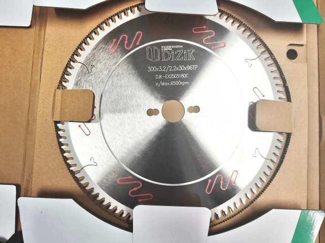 DiZiK Sawblade Red Line Anti-Vibration Design - laser-cut anti-vibration slots for reduced noise and stable cutting