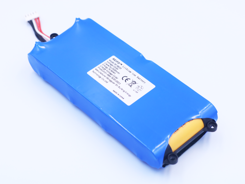 Rechargeable 30V Li-ion battery pack 18650 2600mAh 8S1P