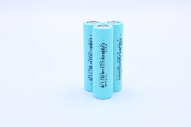 Rechargeable 3.7V Li-ion battery cell 18650 2600mAh
