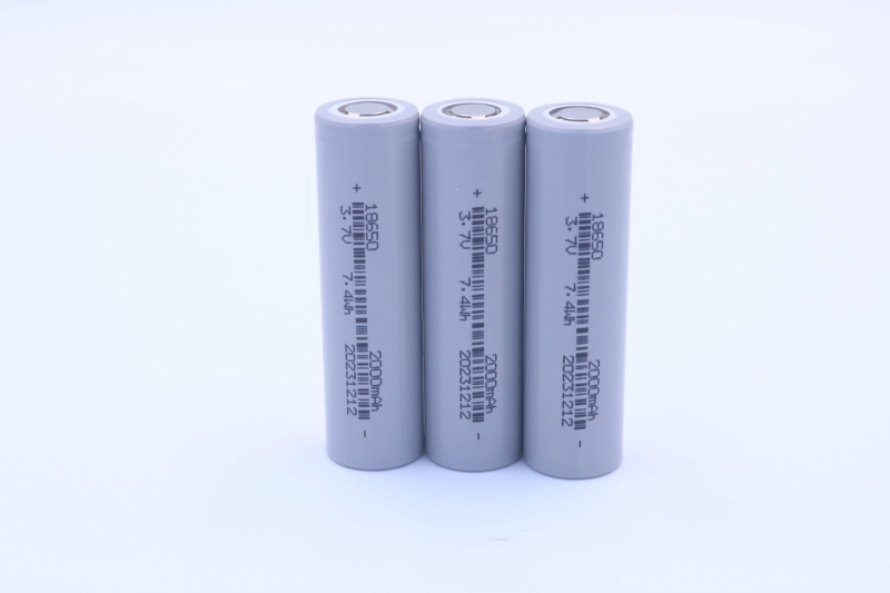 Rechargeable 3.7V Li-ion battery cell 18650 2000mAh