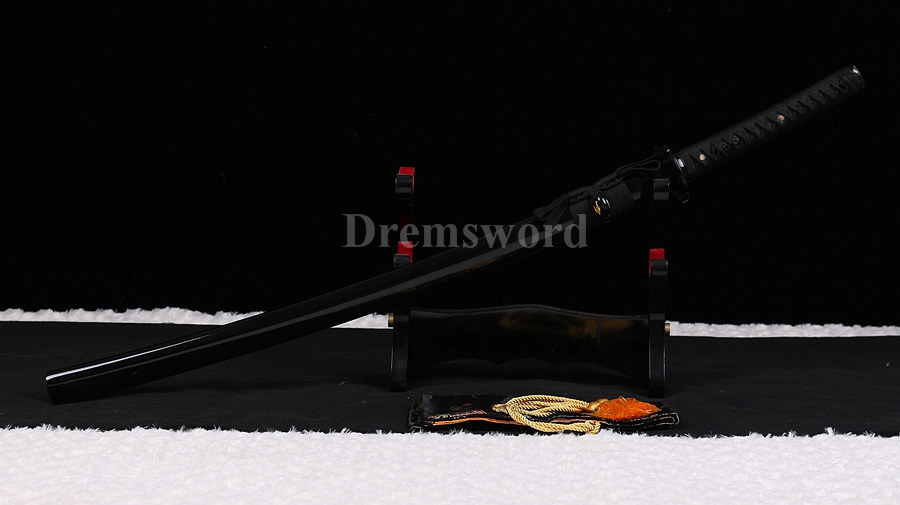 Black high carbon steel full tang japanese katana samurai sword sharp blade for real battle.
