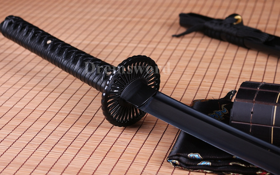hand forged japanese samurai Katana sword black high carbon steel sharp blade.
