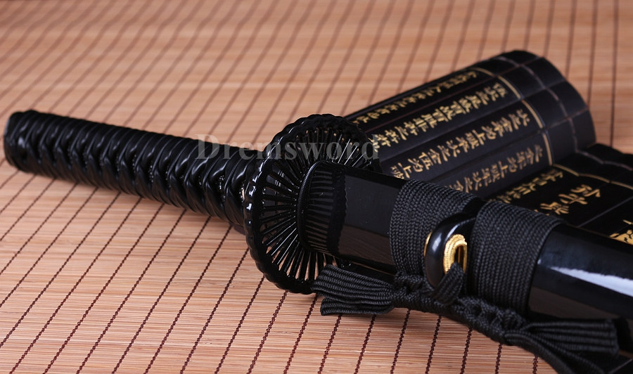 hand forged japanese samurai Katana sword black high carbon steel sharp blade.