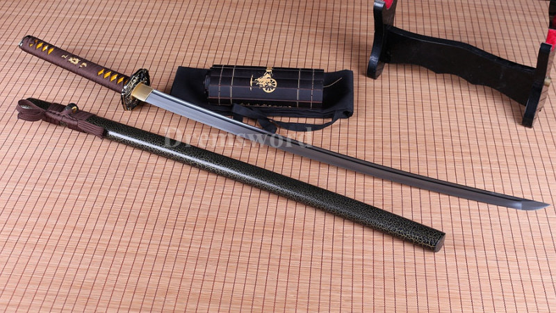 Japanese samurai Katana 1060 high carbon steel sword sharp can cut tree bamboo.