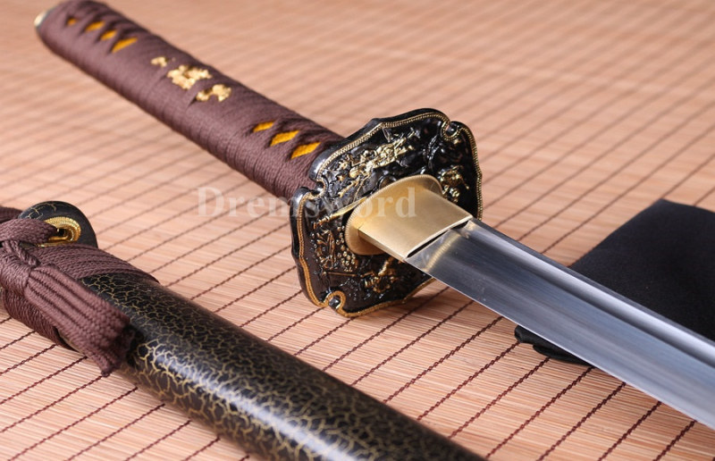 Japanese samurai Katana 1060 high carbon steel sword sharp can cut tree bamboo.