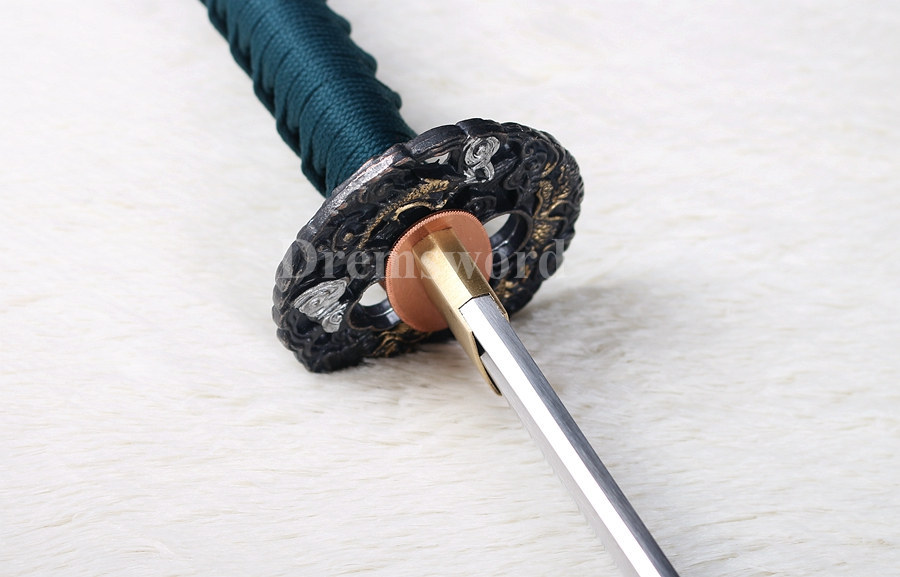 Handmade water quenching High carbon steel Japanese Katana sword full tang sharp.
