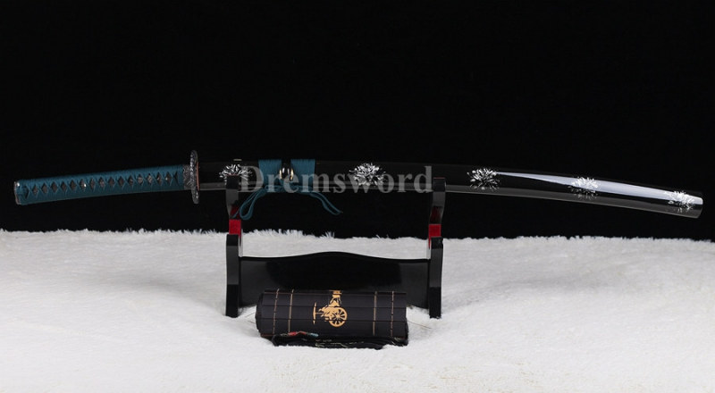 Handmade water quenching High carbon steel Japanese Katana sword full tang sharp.