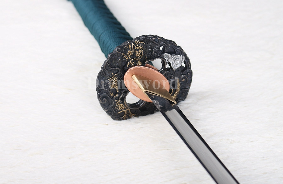 Handmade water quenching High carbon steel Japanese Katana sword full tang sharp.